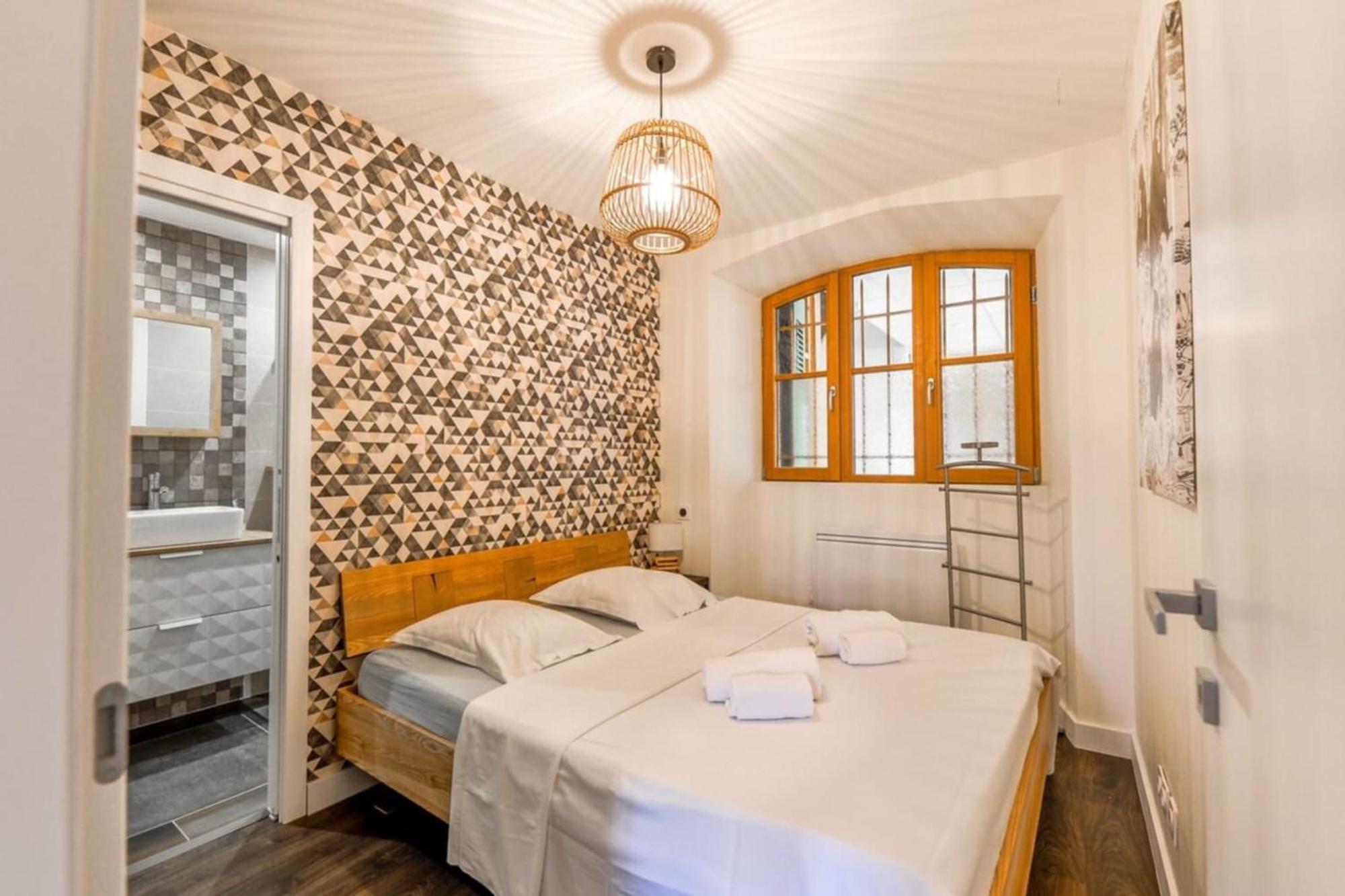 3-Star Rated Apartment In The Heart Of The Old Town With A View Annecy Exterior photo
